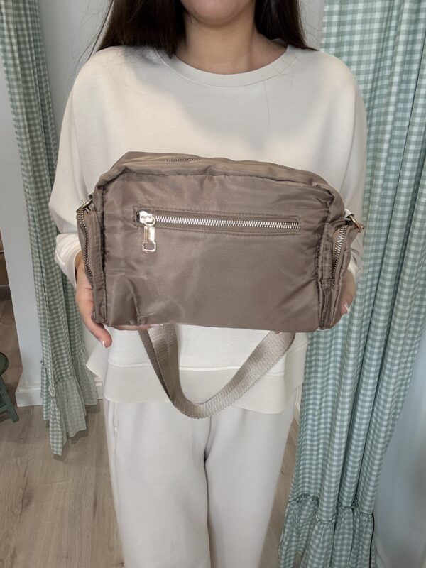 Bolso Nylon Taupe - Imagen 2